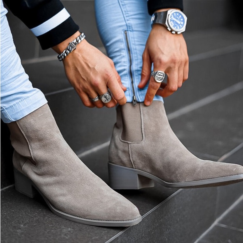 New in box! Saint Morta Men’s Nomad Pointy Toe Chelsea Boot Size 10